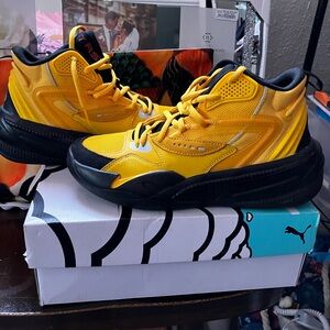 Puma size 7 1/2 Like New